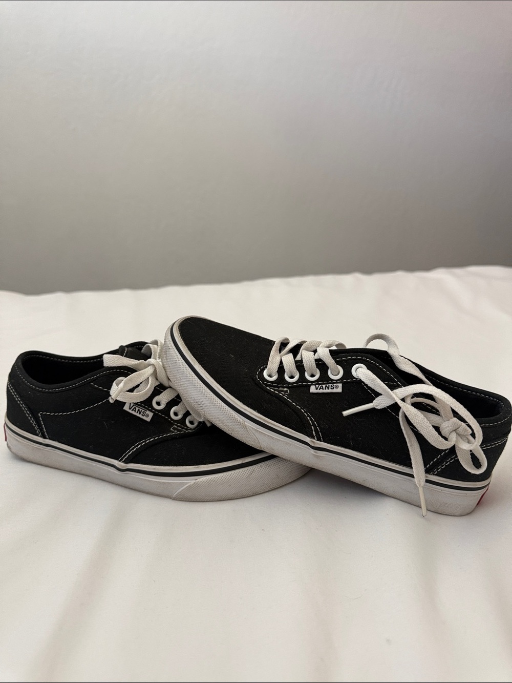 Vans Women’s Black Canvas Low-Top Sneakers